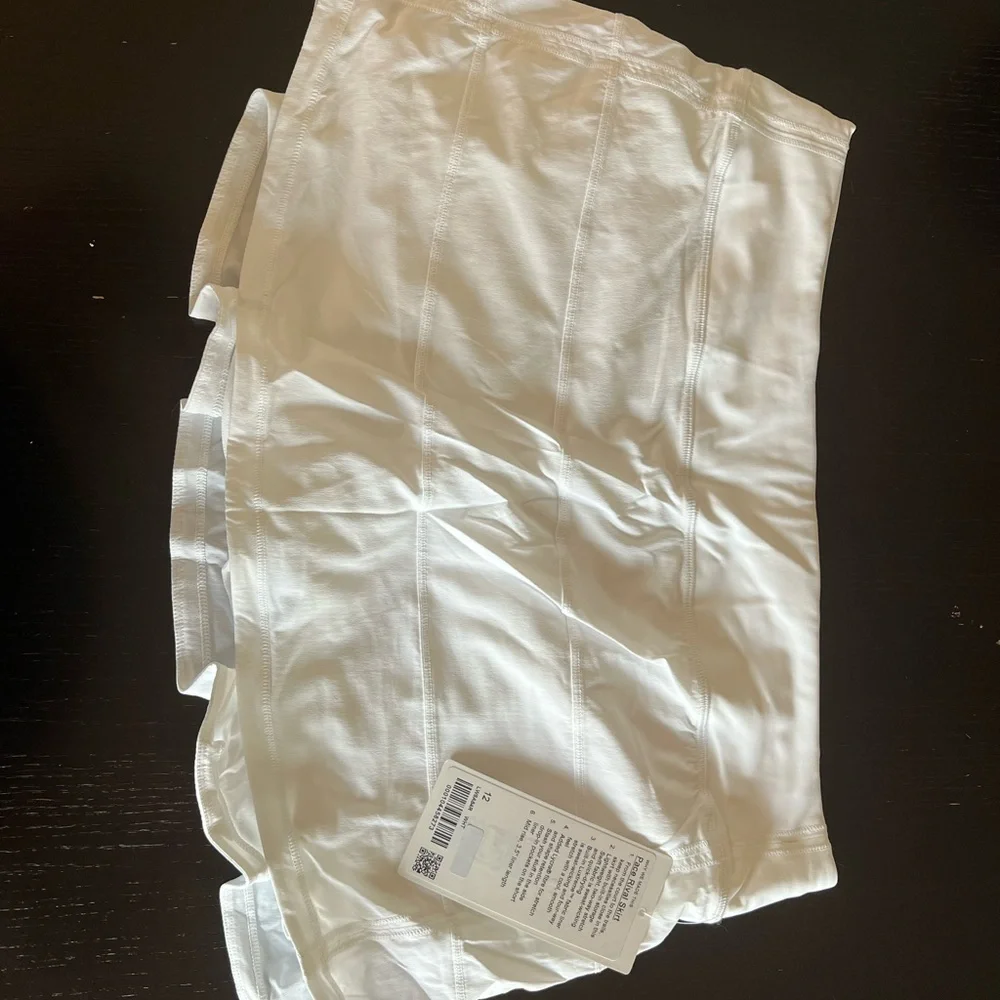 NWT size 12 Lululemon Athletica white pace rival Skirt